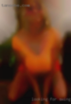 Looking for a fwb swingers in Daytona Beach type situation.
