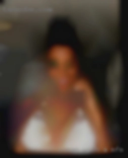Woman in MFM with a tight body but I love all.